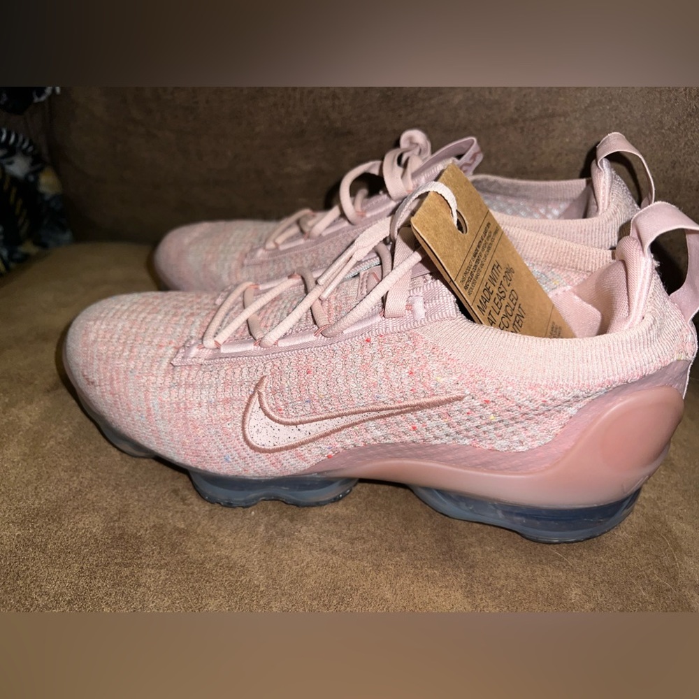 Nike Vapormax Flyknit, women’s size 8